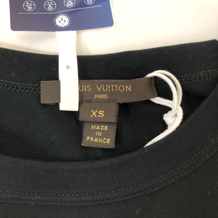 Louis Vuitton Louis Vuitton Sequin Logo T-Shirt Size XS Size XS / US 0-2 / IT 36-38 - 3 Thumbnail