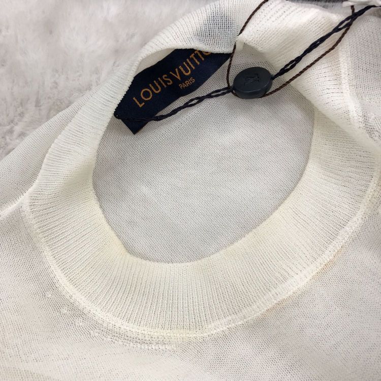 Louis Vuitton Louis Vuitton Logo Mesh T-Shirt Size M Size US M / EU 48-50 / 2 - 9 Thumbnail