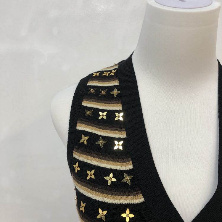 Louis Vuitton Louis Vuitton Embellished Knit Vest Size XS Size XS / US 0-2 / IT 36-38 - 6 Thumbnail
