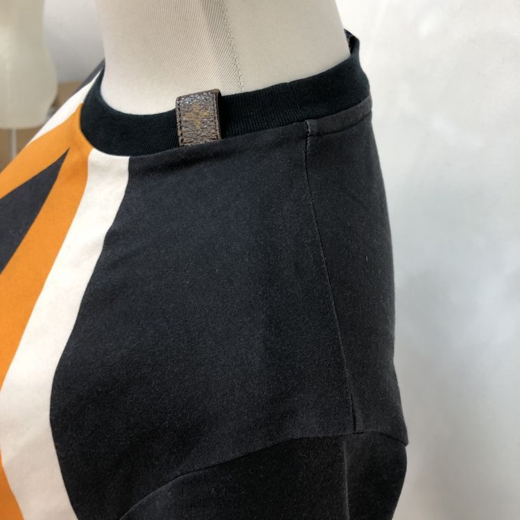 Louis Vuitton Louis Vuitton Monogram Flower T-Shirt Size M Size US M / EU 48-50 / 2 - 6 Thumbnail