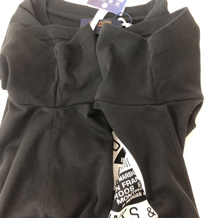 Louis Vuitton Louis Vuitton Trunks & Bags T-Shirt Size S Size US S / EU 44-46 / 1 - 9 Thumbnail