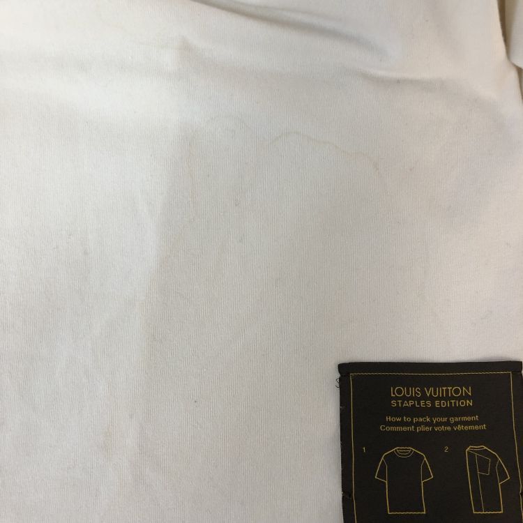 Louis Vuitton Louis Vuitton Staples Edition T-Shirt Size S Size US S / EU 44-46 / 1 - 14 Thumbnail