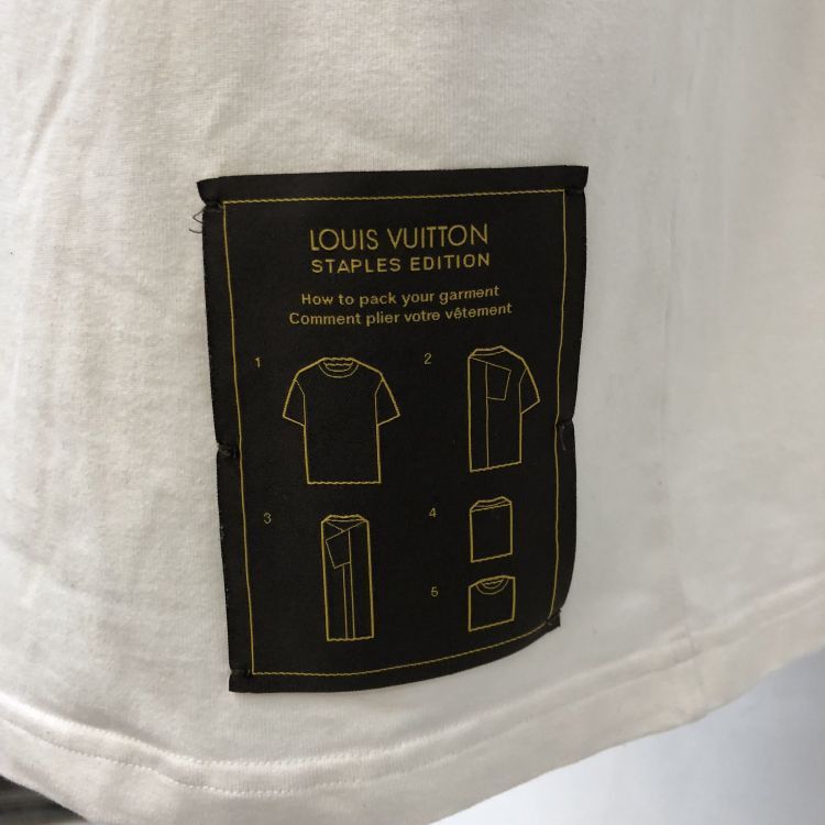 Louis Vuitton Louis Vuitton Staples Edition T-Shirt Size S Size US S / EU 44-46 / 1 - 7 Thumbnail
