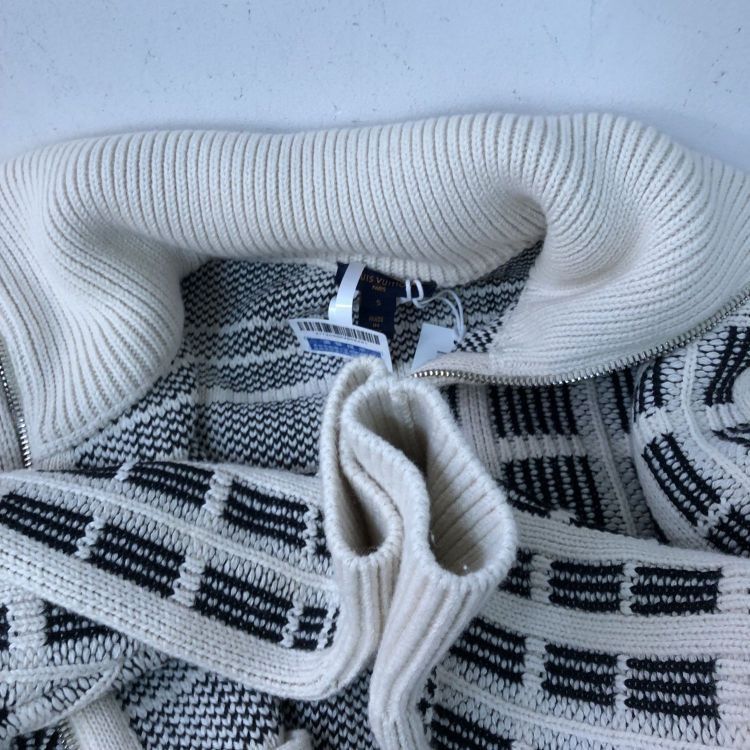 Louis Vuitton Louis Vuitton Grid Zip-Up Knit Jacket Size S Size US S / EU 44-46 / 1 - 12 Thumbnail