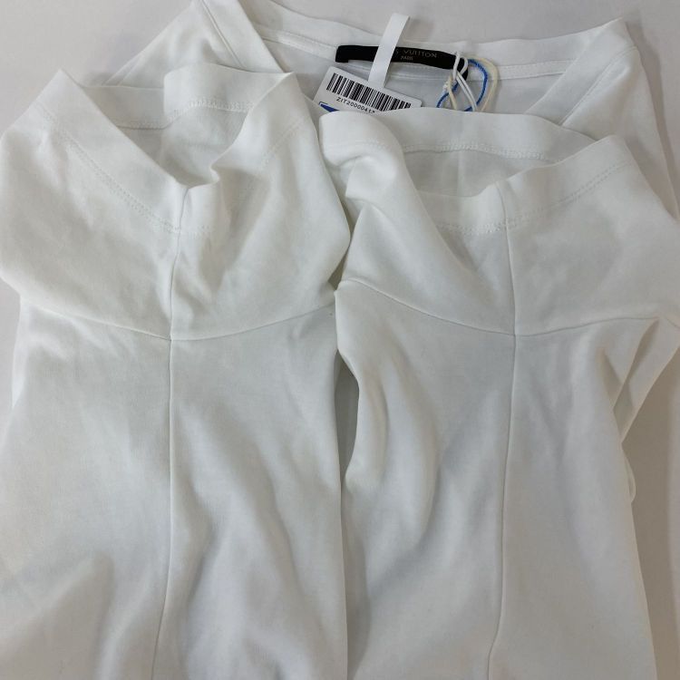 Louis Vuitton Louis Vuitton Graphic Print T-Shirt White Size M Size US M / EU 48-50 / 2 - 9 Thumbnail
