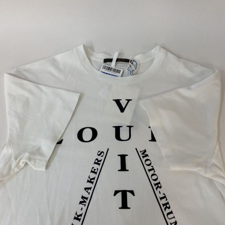 Louis Vuitton Louis Vuitton Graphic Print T-Shirt White Size M Size US M / EU 48-50 / 2 - 8 Thumbnail