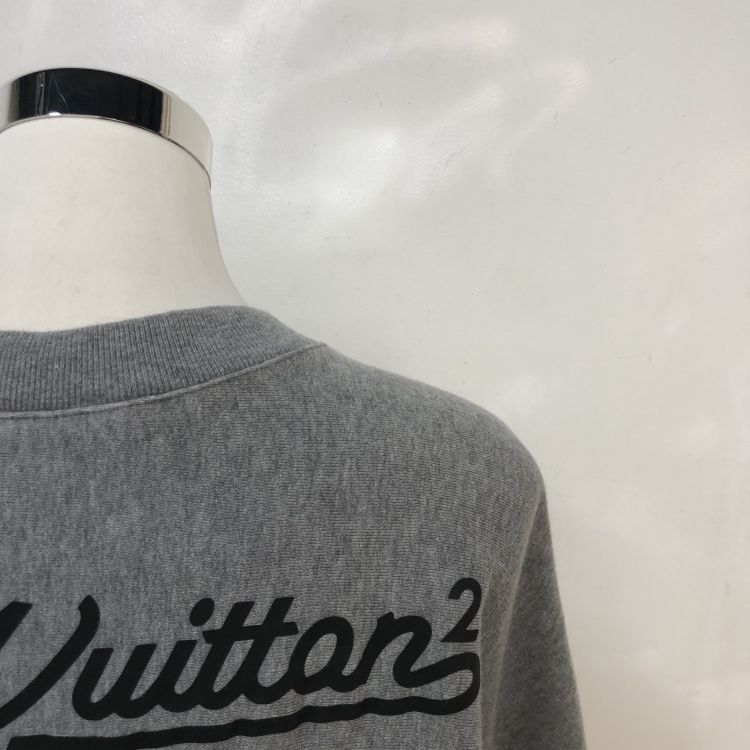 Louis Vuitton Louis Vuitton Heart Logo Sweatshirt Size S Size US S / EU 44-46 / 1 - 8 Thumbnail
