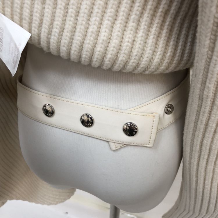 Louis Vuitton Louis Vuitton Ribbed Knit Sweater White Size S Size S / US 4 / IT 40 - 8 Thumbnail