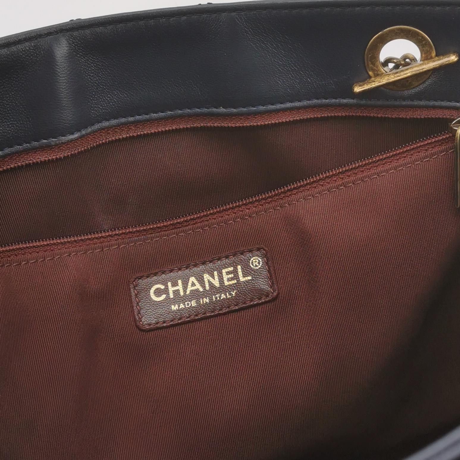 Chanel Chanel Women os Shoulder Bags Size ONE SIZE - 8 Thumbnail