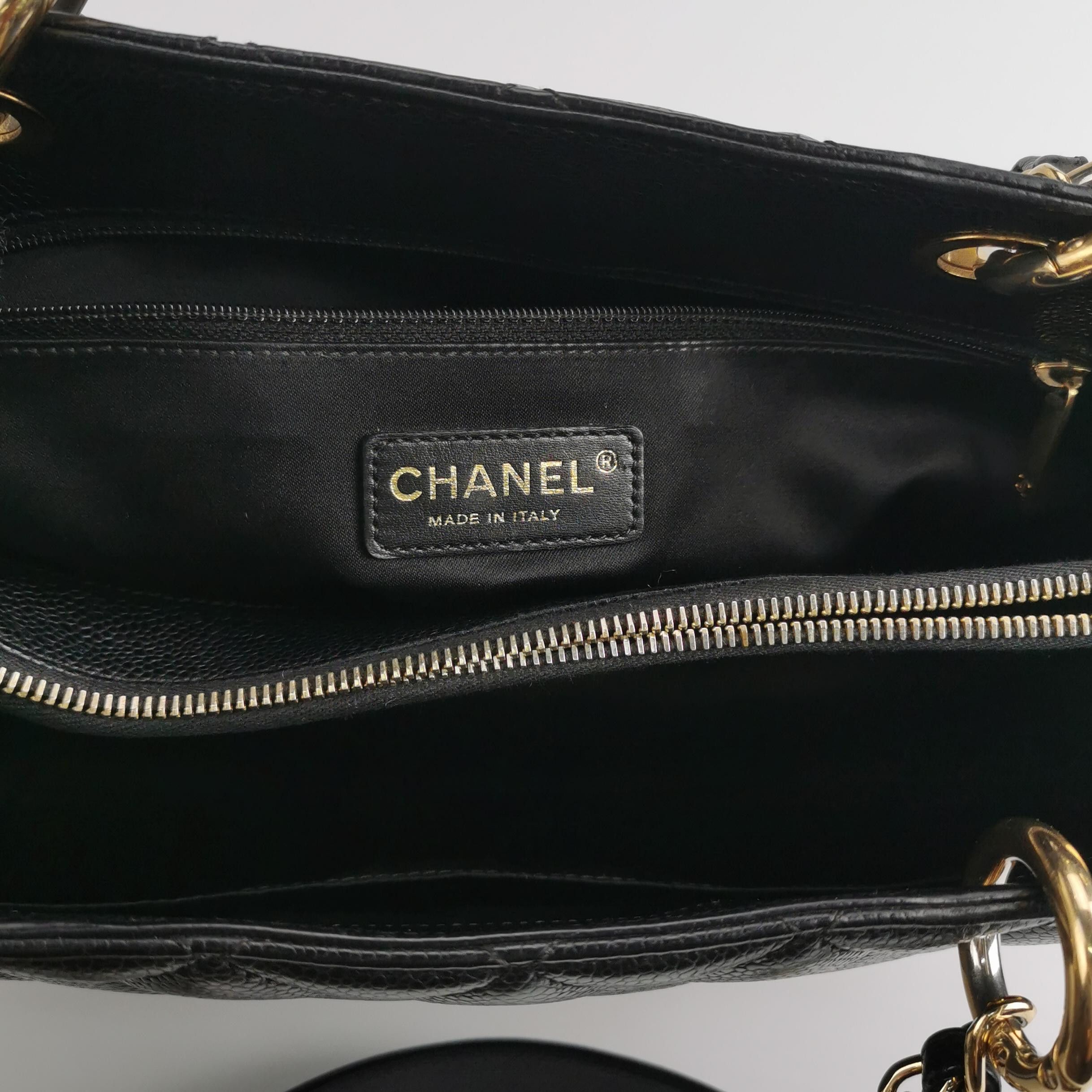 Chanel Chanel Women os Shoulder Bags Size ONE SIZE - 8 Thumbnail