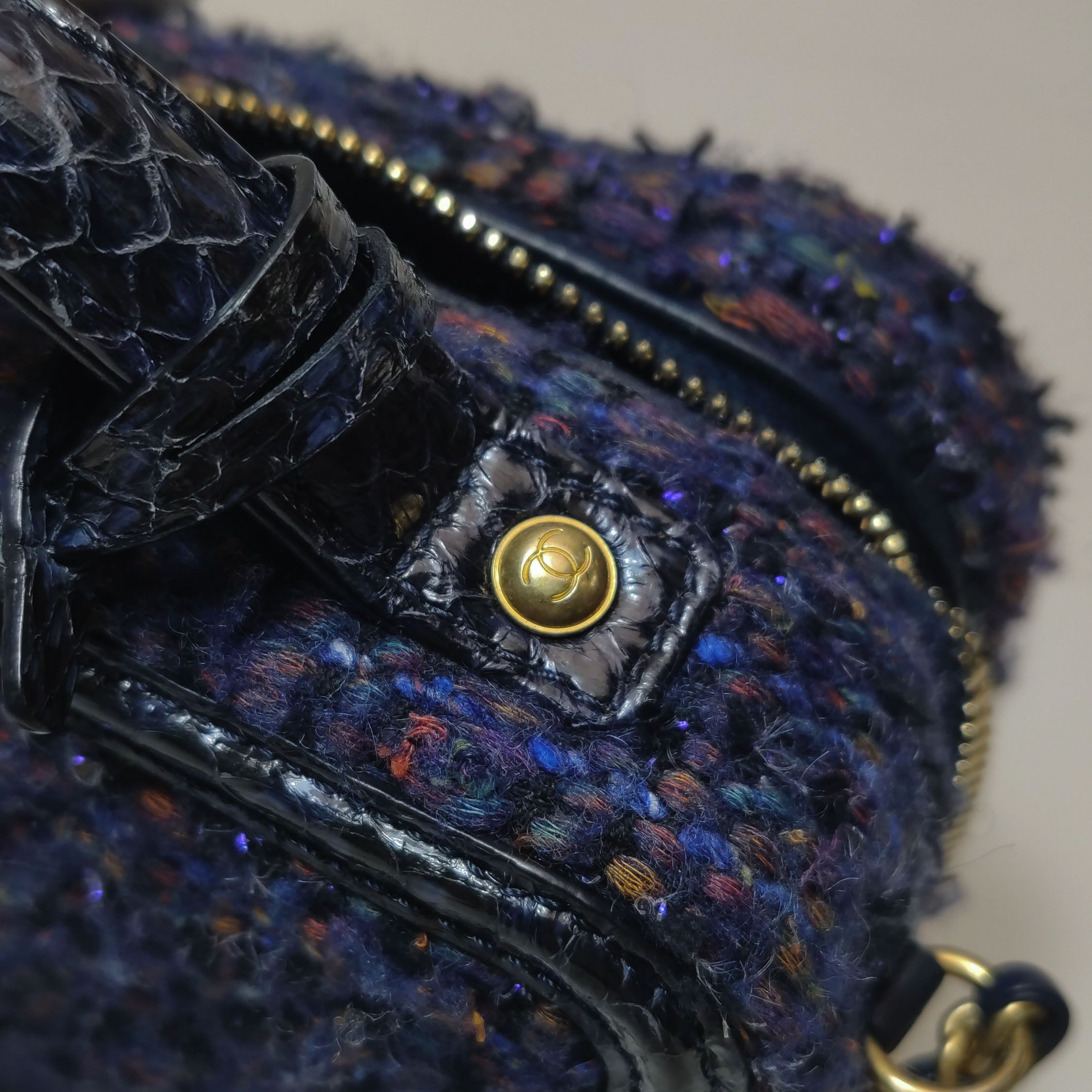 Chanel Chanel Women os Crossbody Bags Size ONE SIZE - 14 Thumbnail