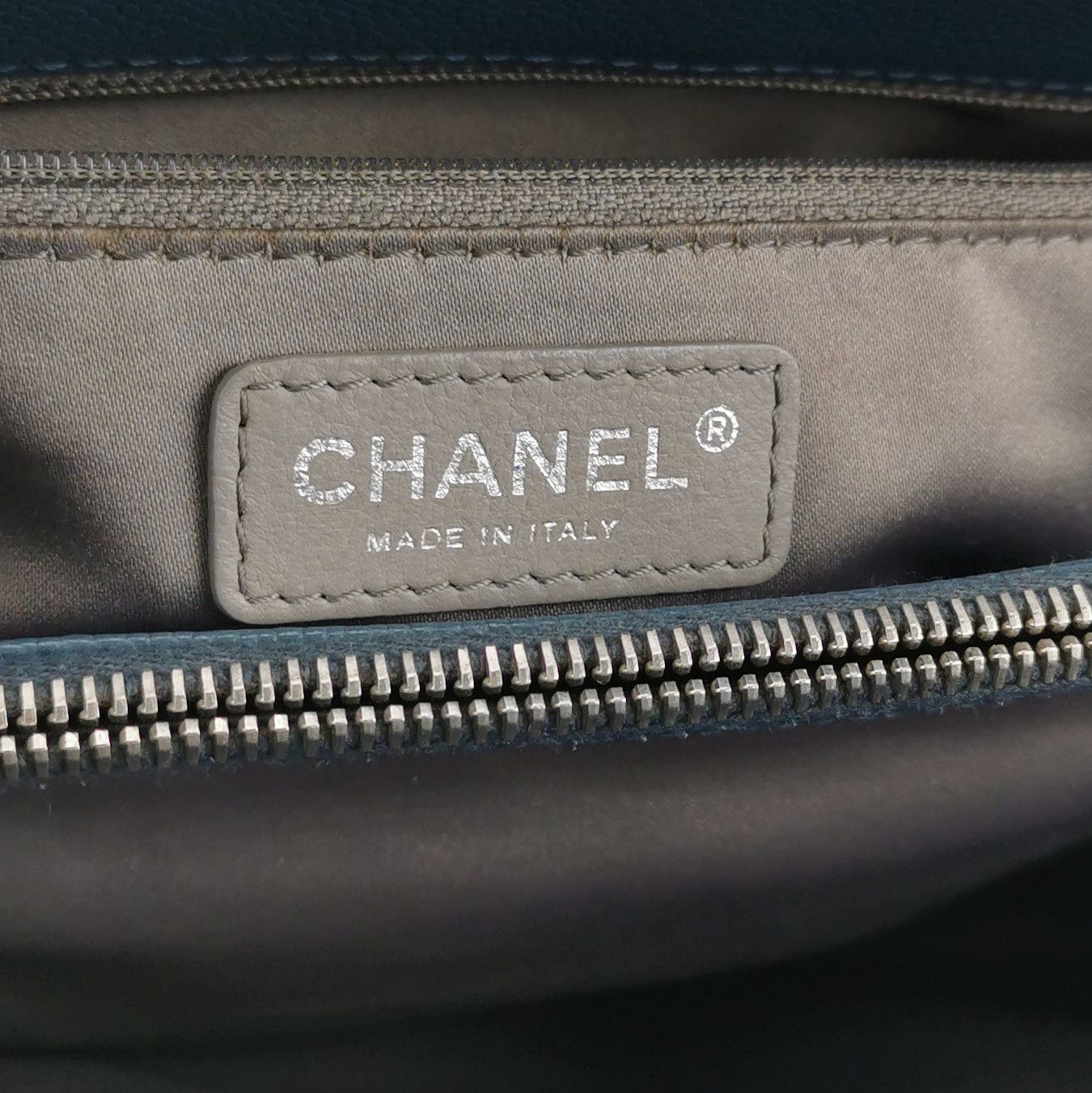 Chanel Chanel Women os Shoulder Bags Size ONE SIZE - 8 Thumbnail
