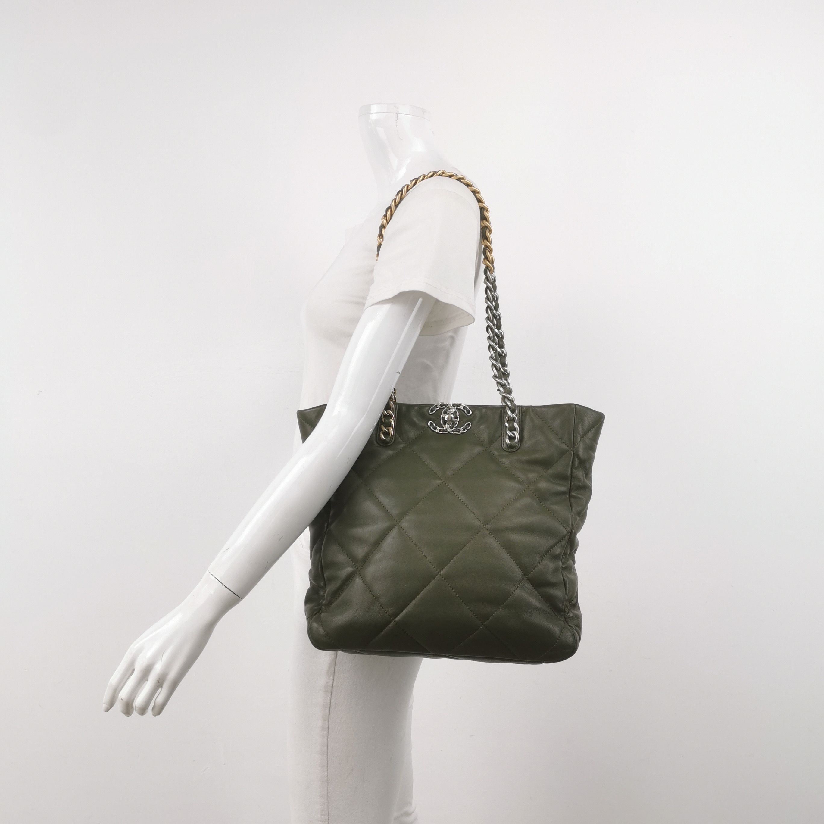 Chanel Chanel Women os Shoulder Bags Size ONE SIZE - 2 Thumbnail