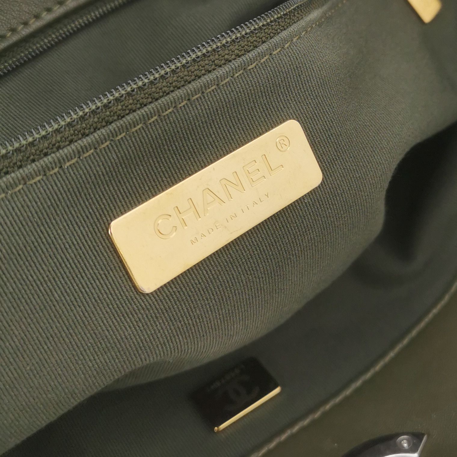 Chanel Chanel Women os Shoulder Bags Size ONE SIZE - 8 Thumbnail