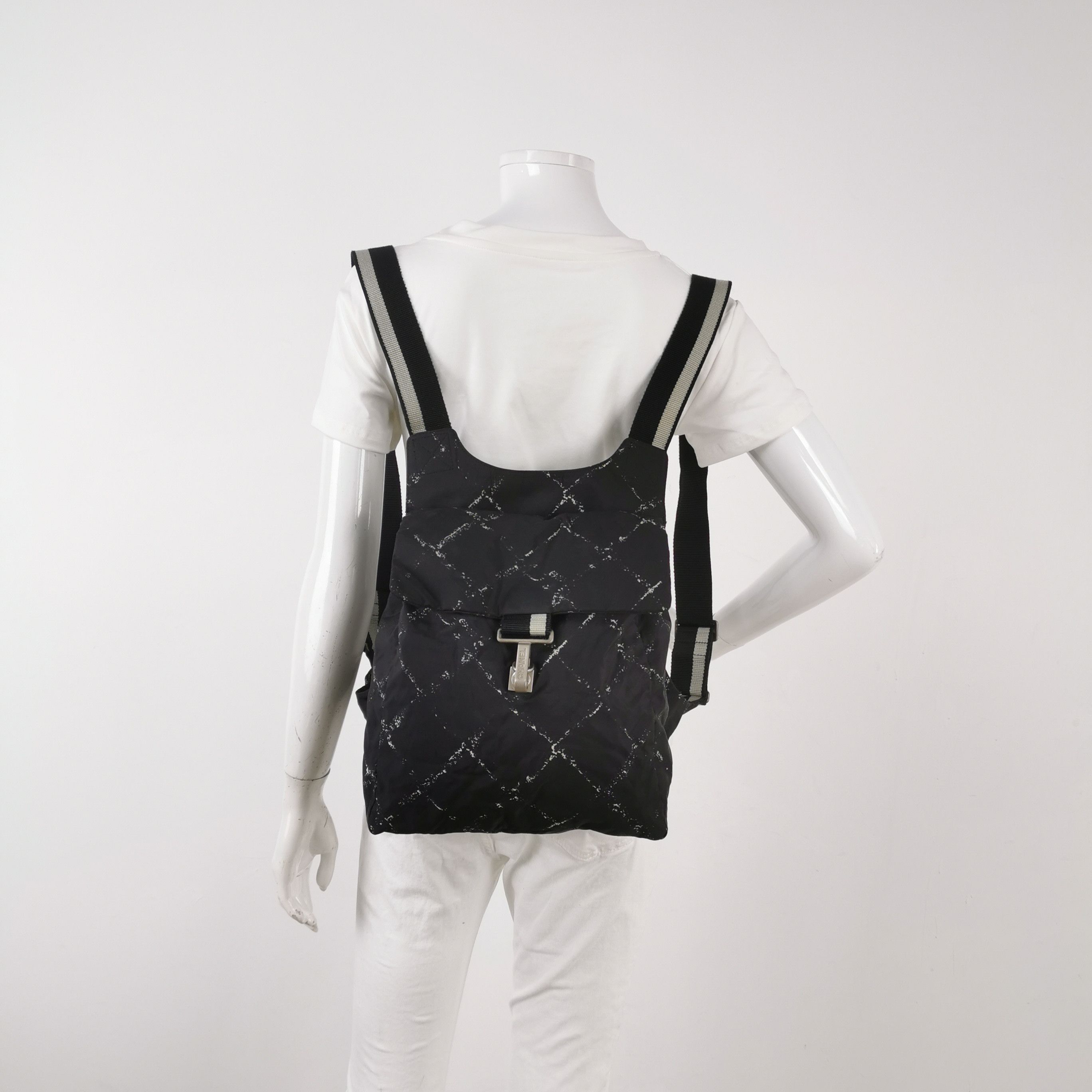 Chanel Chanel Women os Backpacks Size ONE SIZE - 2 Thumbnail