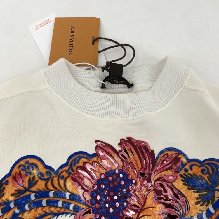 Louis Vuitton Louis Vuitton Floral Embroidered Sweatshirt Size M Size US M / EU 48-50 / 2 - 6 Thumbnail