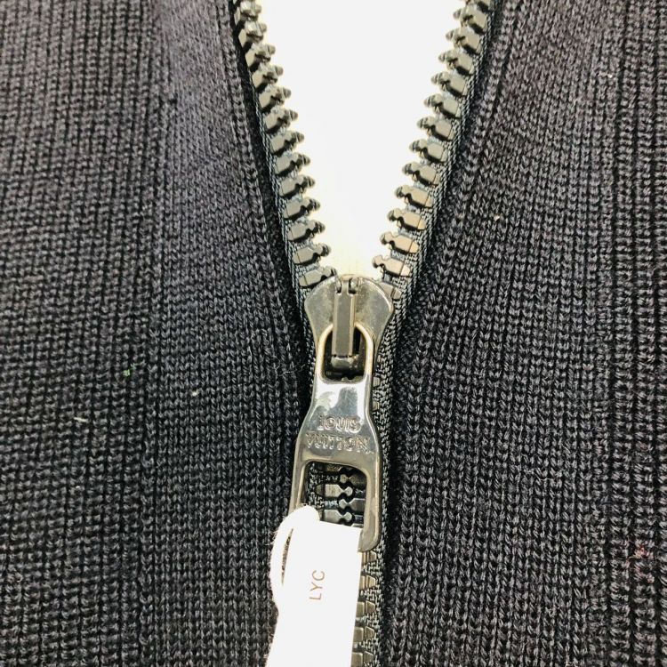 Louis Vuitton Louis Vuitton Zip Knit Sweater Size S Size US S / EU 44-46 / 1 - 7 Thumbnail