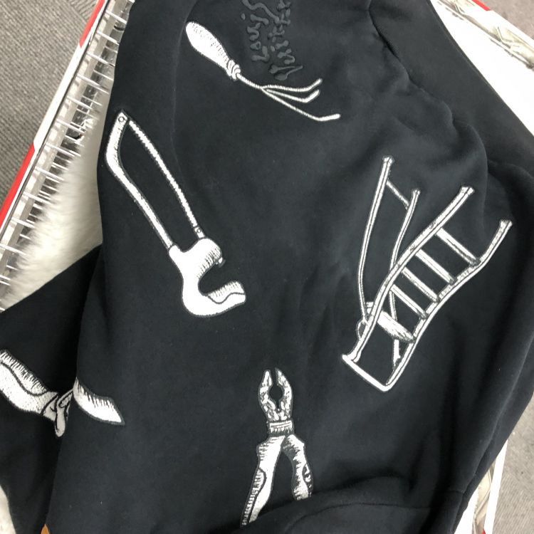Louis Vuitton Louis Vuitton Tool Print Hoodie Size XS Size XS / US 0-2 / IT 36-38 - 9 Thumbnail