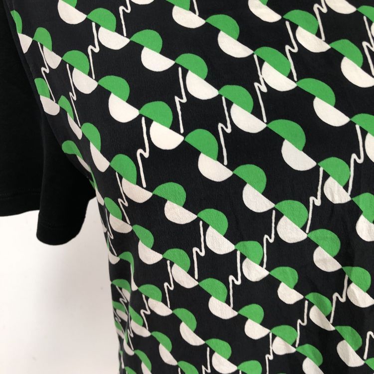 Louis Vuitton Louis Vuitton Geometric Print T-Shirt Size M Size US M / EU 48-50 / 2 - 7 Thumbnail