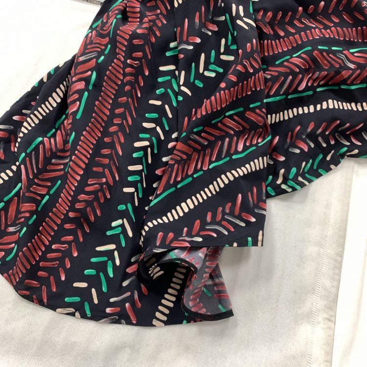 Louis Vuitton Louis Vuitton Multi Print Silk Midi Dress Size 38 Size S / US 4 / IT 40 - 7 Thumbnail
