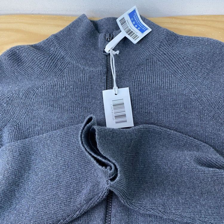 Louis Vuitton Louis Vuitton Full Zip Knit Sweater Size S Size US S / EU 44-46 / 1 - 12 Thumbnail
