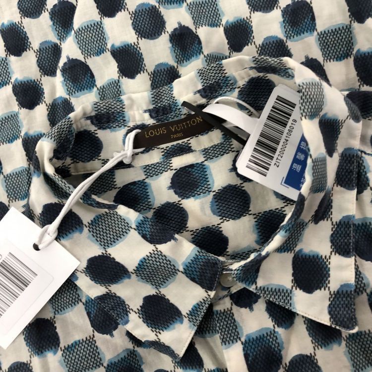 Louis Vuitton Louis Vuitton Patterned Button Up Shirt Size XS Size US XS / EU 42 / 0 - 6 Thumbnail