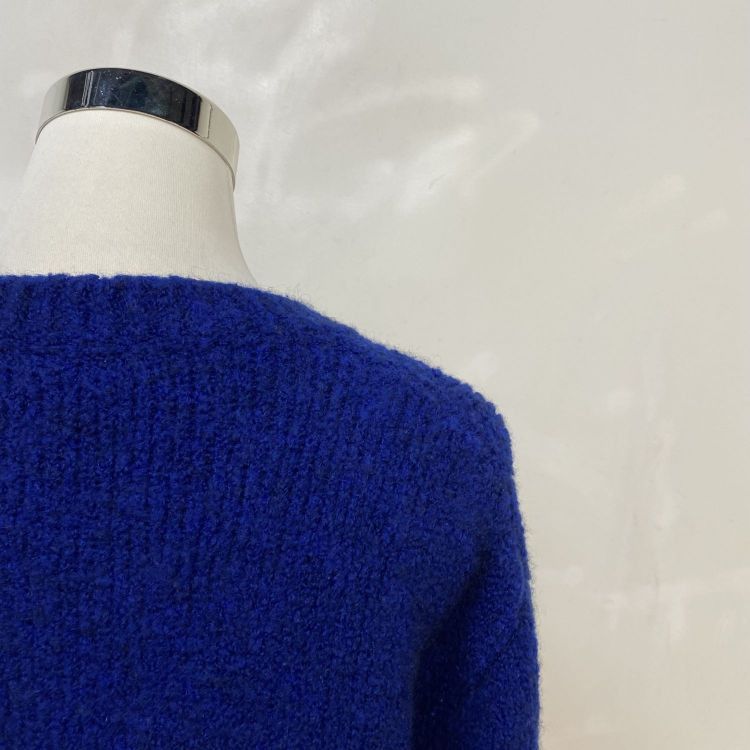 Louis Vuitton Louis Vuitton Logo Knit Sweater Size M Size US M / EU 48-50 / 2 - 9 Thumbnail