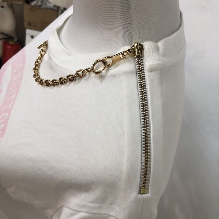 Louis Vuitton Louis Vuitton Pink Logo Zipper T-Shirt Size XS Size XS / US 0-2 / IT 36-38 - 7 Thumbnail