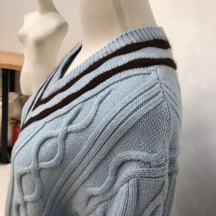 Louis Vuitton Louis Vuitton Cable Knit Sweater Size S Size US S / EU 44-46 / 1 - 7 Thumbnail
