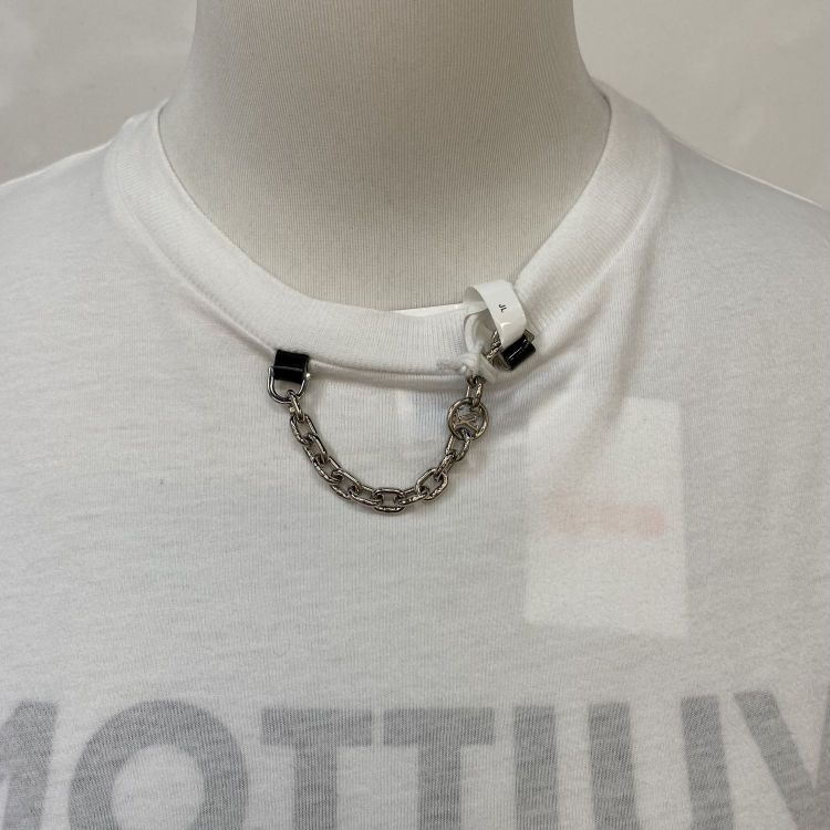 Louis Vuitton Louis Vuitton Chain Logo T-Shirt Size M Size US M / EU 48-50 / 2 - 5 Thumbnail