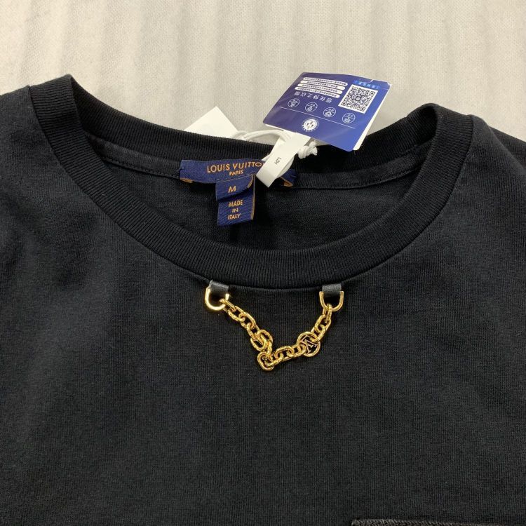 Louis Vuitton Louis Vuitton Chain Detail Pocket T-Shirt US M Size US M / EU 48-50 / 2 - 8 Thumbnail