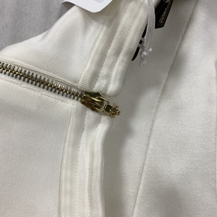 Louis Vuitton Louis Vuitton V Logo Belt Dress Size L Size L / US 10 / IT 46 - 6 Thumbnail