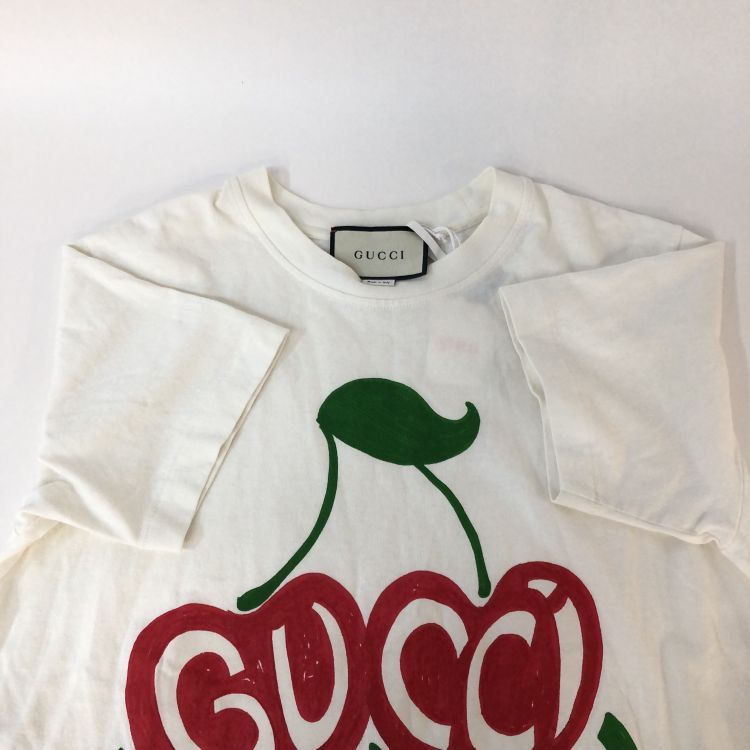 Gucci Gucci Cherry Graphic T-Shirt Size M Size US M / EU 48-50 / 2 - 9 Thumbnail