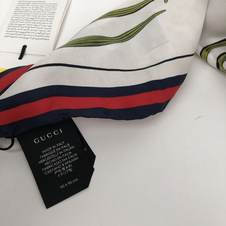 Gucci Gucci Floral Snake Print Silk Scarf 90x90cm Size ONE SIZE - 7 Thumbnail