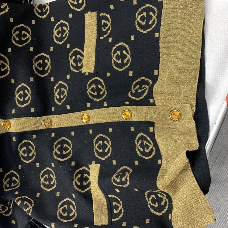 Gucci Gucci GG Logo Knit Cardigan Size XS Size XS / US 0-2 / IT 36-38 - 8 Thumbnail