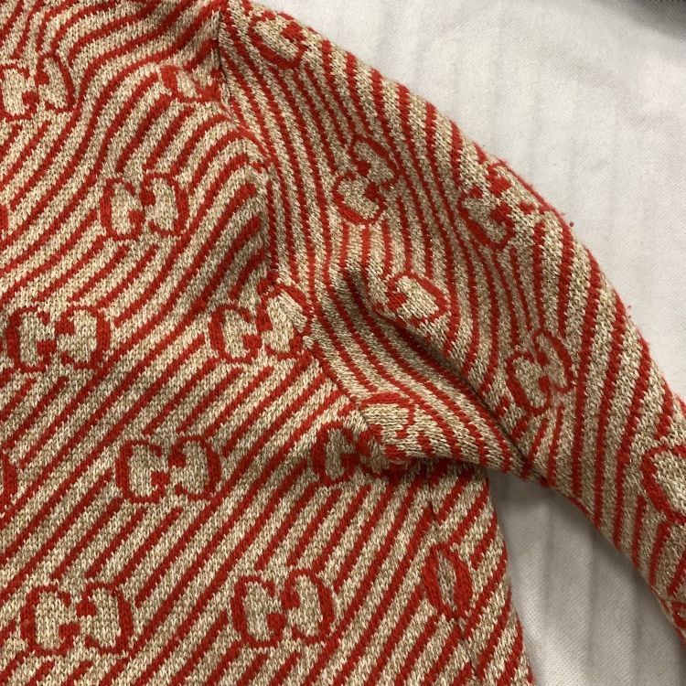 Gucci Gucci GG Logo V-Neck Sweater Size M Size US M / EU 48-50 / 2 - 8 Thumbnail