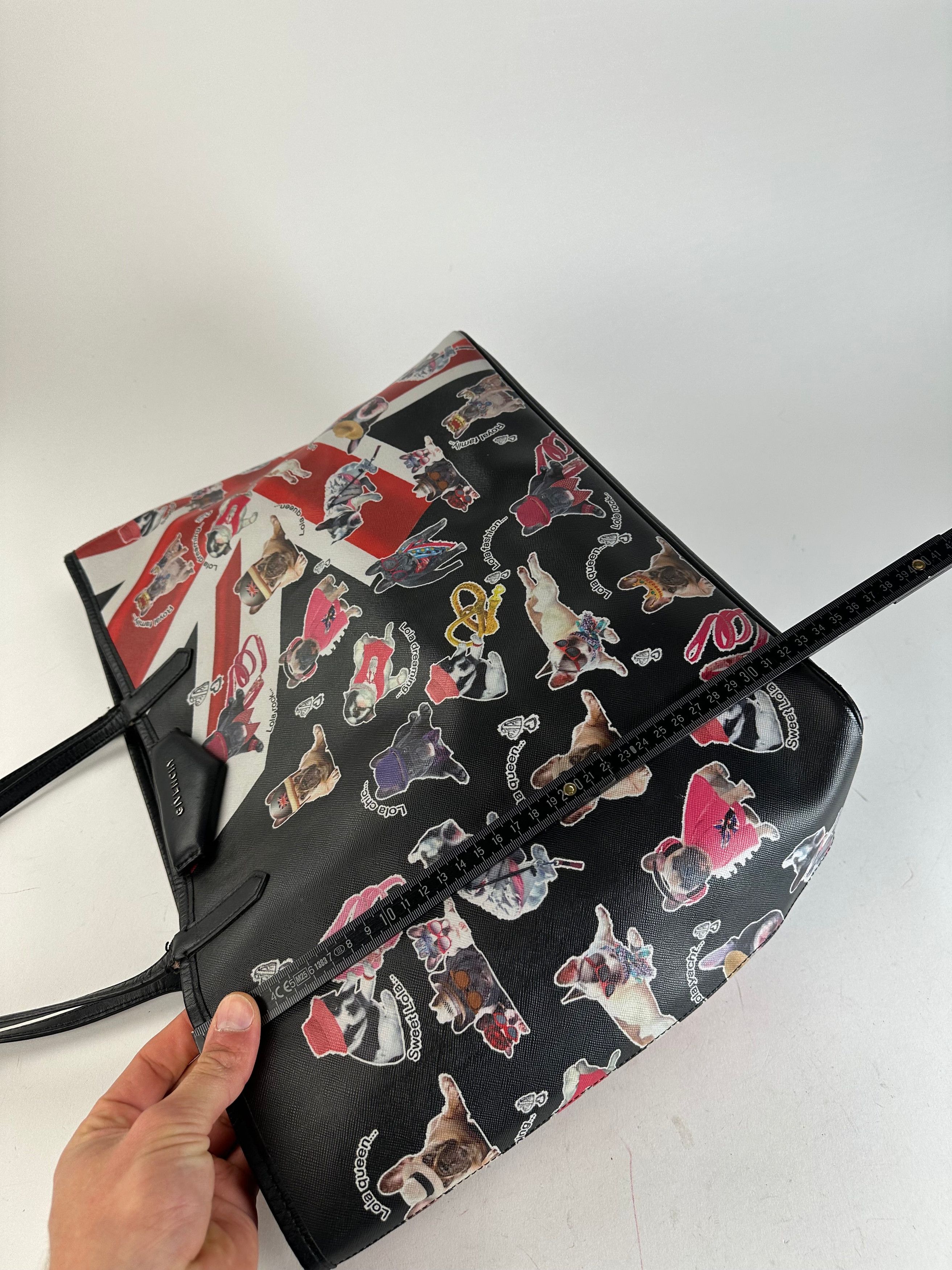 Givenchy Vintage Lola Bulldog Print Coated Canvas Tote Black Red Whit Size ONE SIZE - 10 Thumbnail