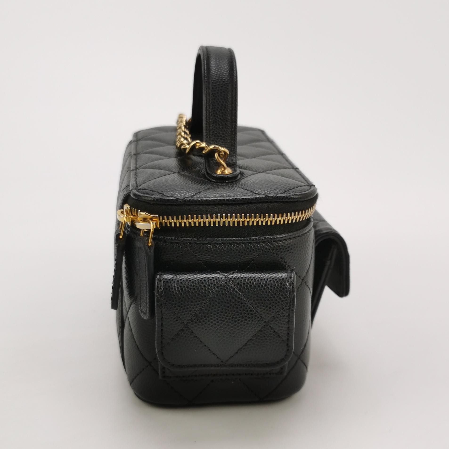 Chanel Chanel Women os Shoulder Bags Size ONE SIZE - 4 Thumbnail