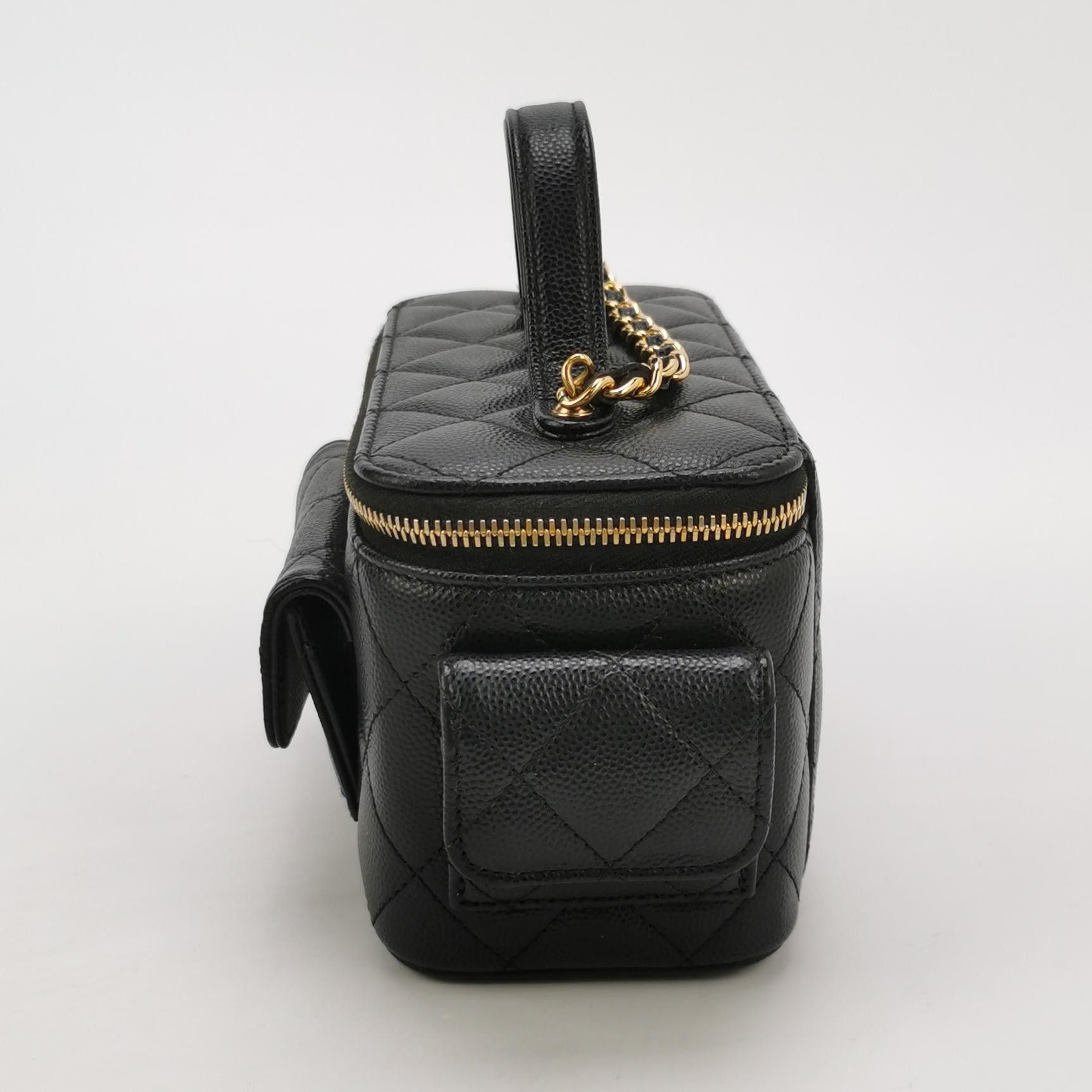 Chanel Chanel Women os Shoulder Bags Size ONE SIZE - 3 Thumbnail