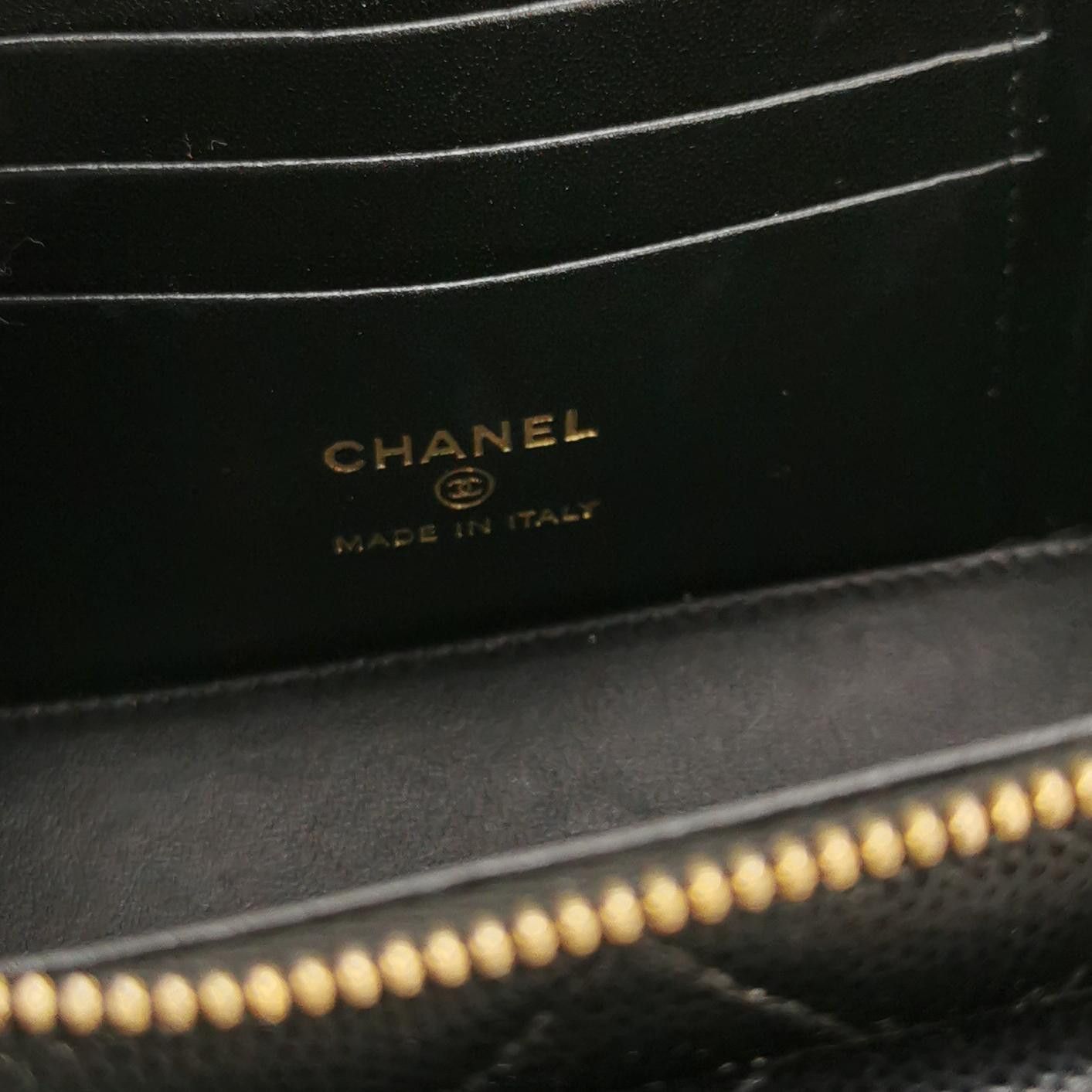 Chanel Chanel Women os Shoulder Bags Size ONE SIZE - 8 Thumbnail