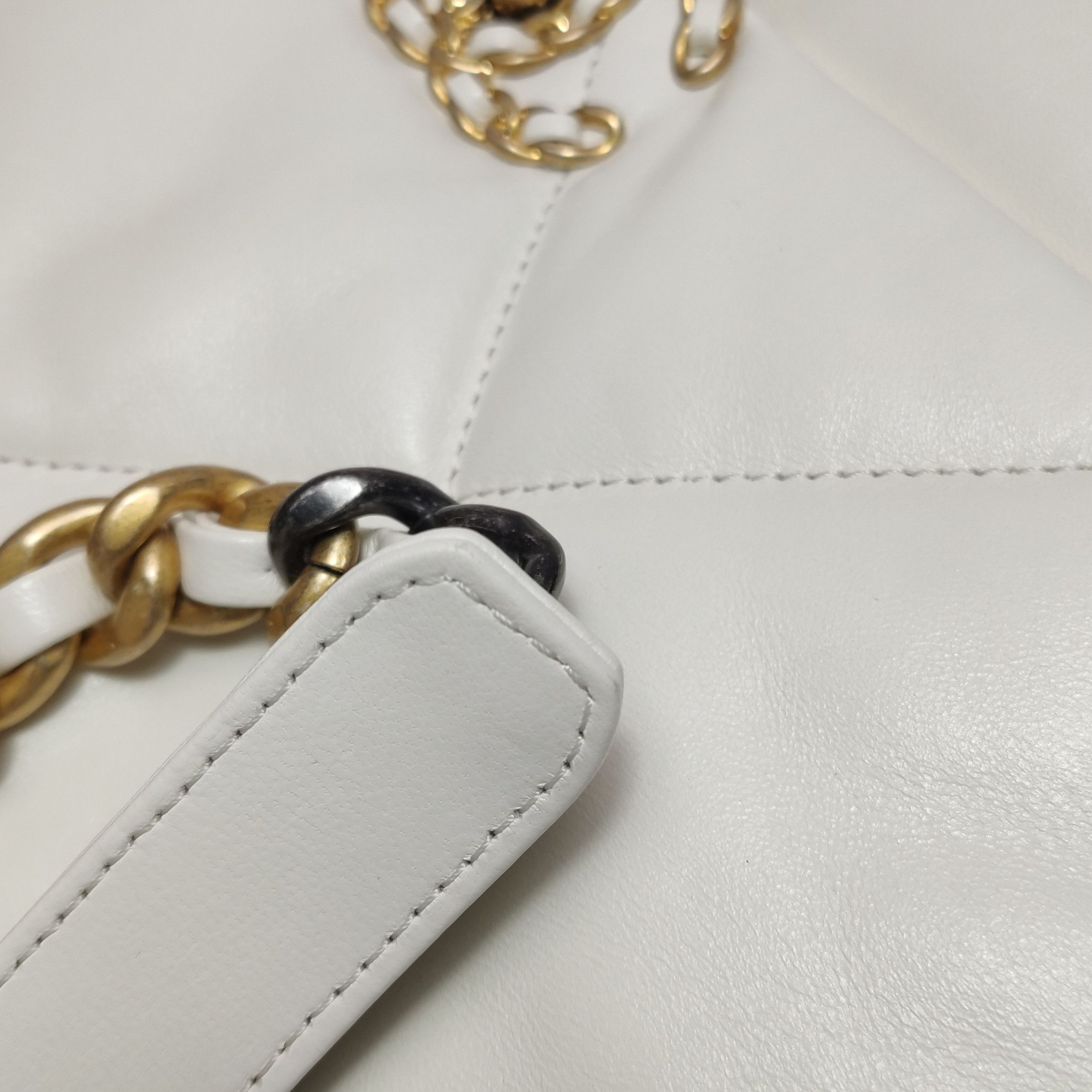Chanel Chanel Women os Shoulder Bags Size ONE SIZE - 10 Thumbnail