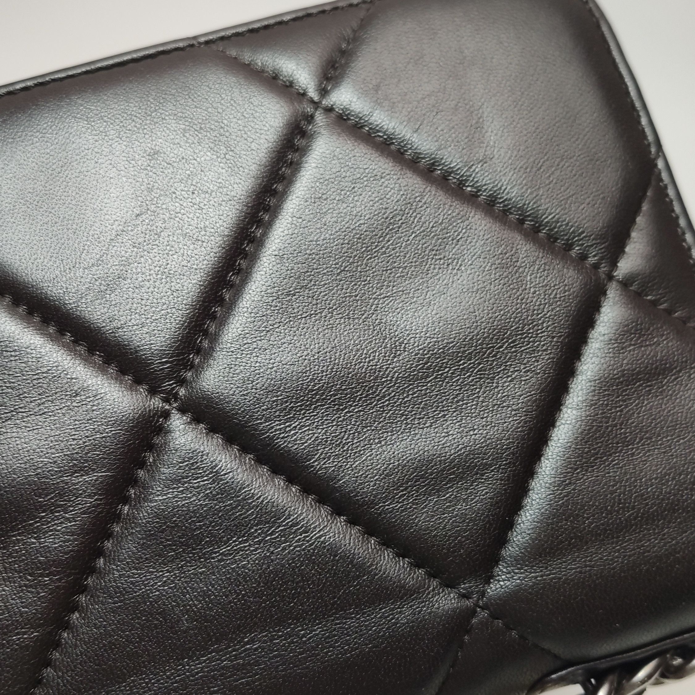 Chanel Chanel Women os Crossbody Bags Size ONE SIZE - 20 Thumbnail