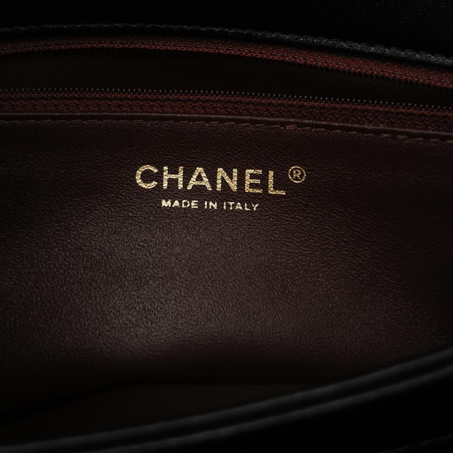 Chanel Chanel Women os Shoulder Bags Size ONE SIZE - 8 Thumbnail