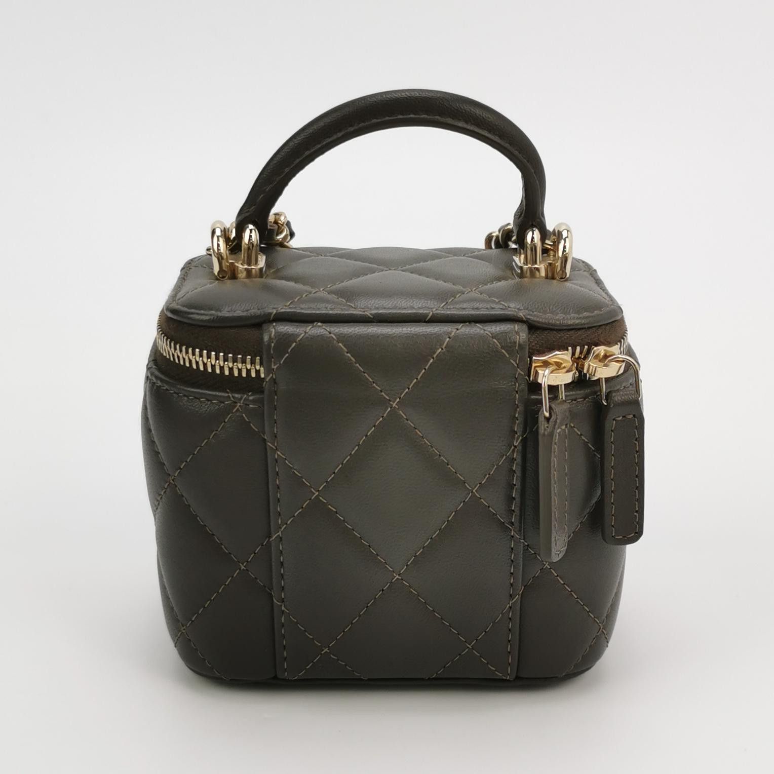 Chanel Chanel Women os Shoulder Bags Size ONE SIZE - 5 Thumbnail