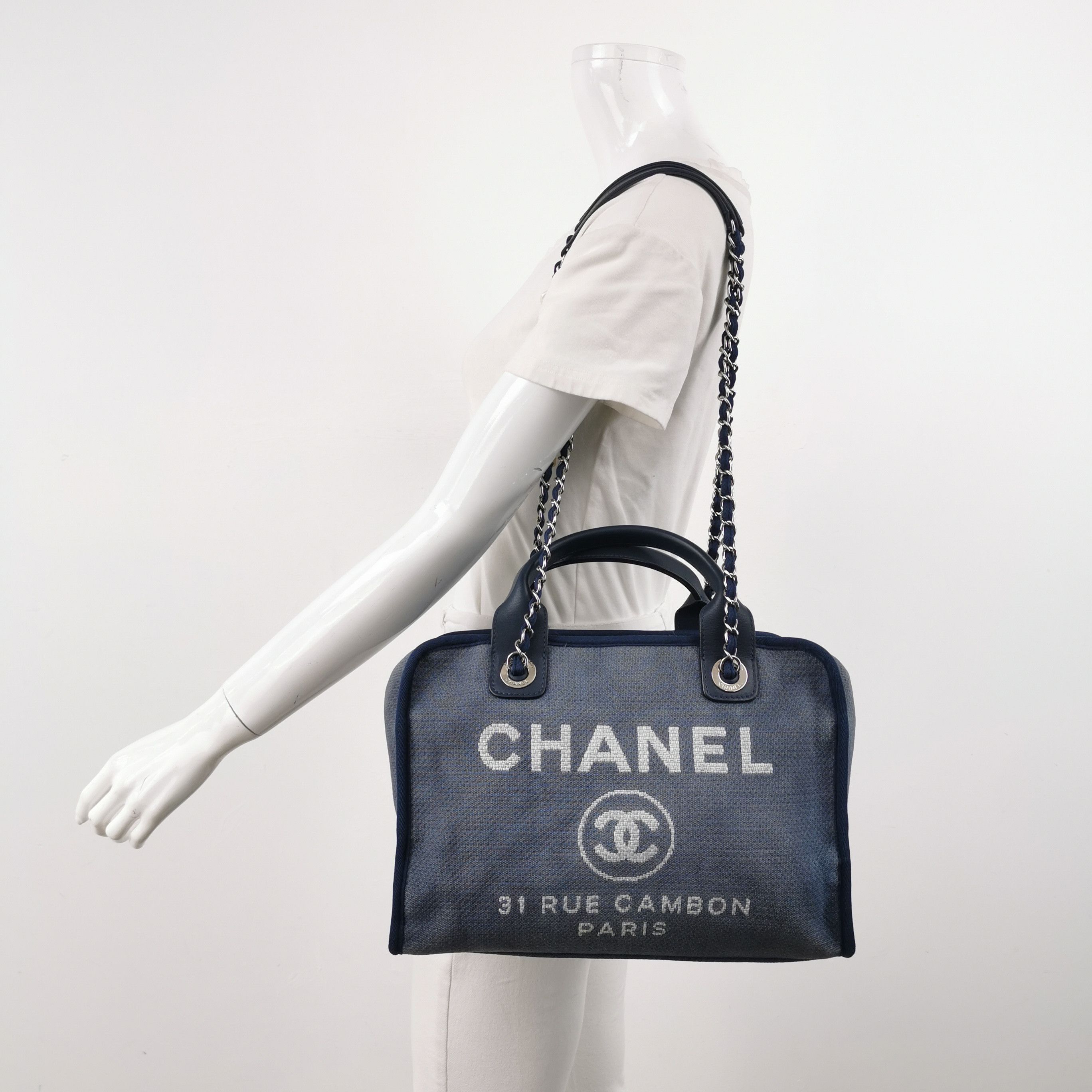 Chanel Chanel Women os Shoulder Bags Size ONE SIZE - 2 Thumbnail