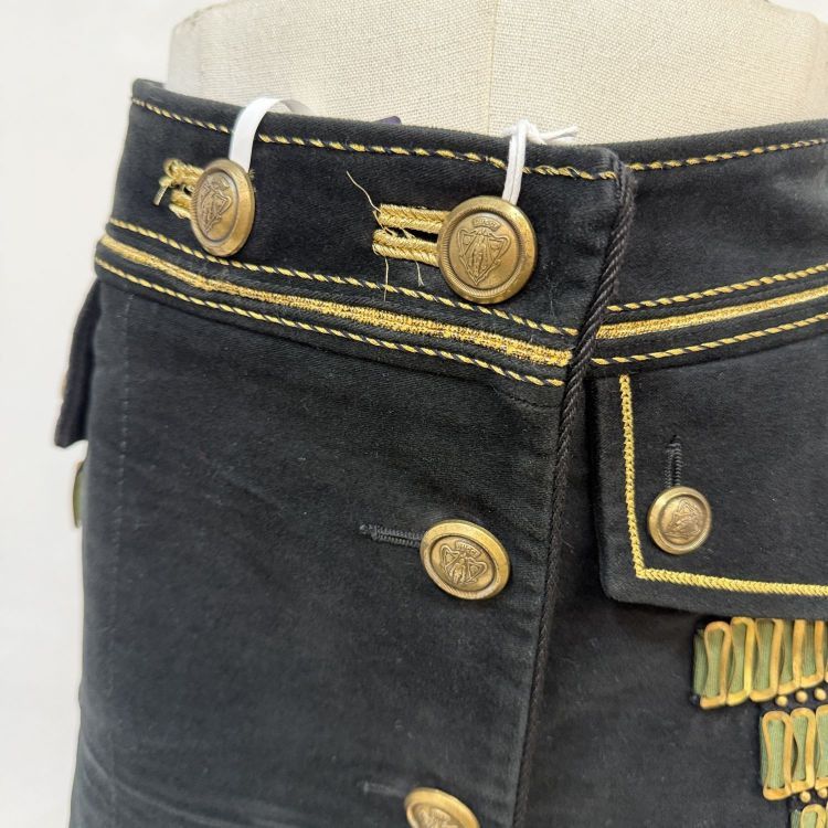 Gucci Gucci Gold Button Mini Skirt Size 40 Size 27" / US 4 / IT 40 - 6 Thumbnail