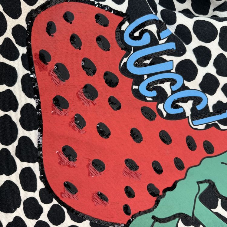 Gucci Gucci Strawberry Print Sweatshirt XS Size US XS / EU 42 / 0 - 14 Thumbnail