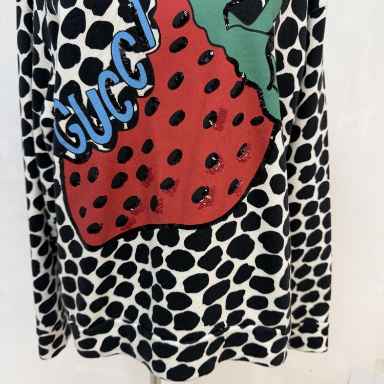 Gucci Gucci Strawberry Print Sweatshirt XS Size US XS / EU 42 / 0 - 10 Thumbnail