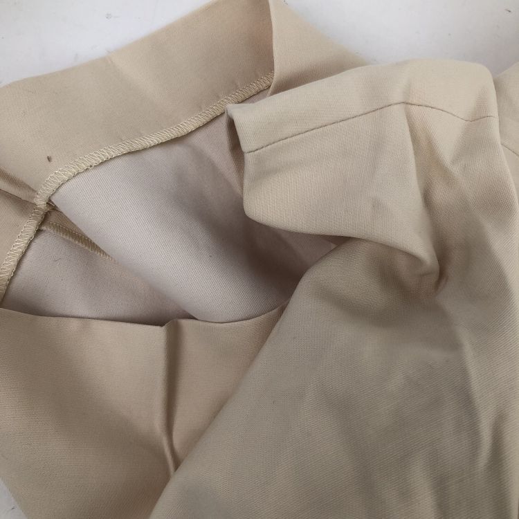 Gucci Gucci Beige Silk Wool Jumpsuit Size 40 Size 27" / US 4 / IT 40 - 5 Thumbnail