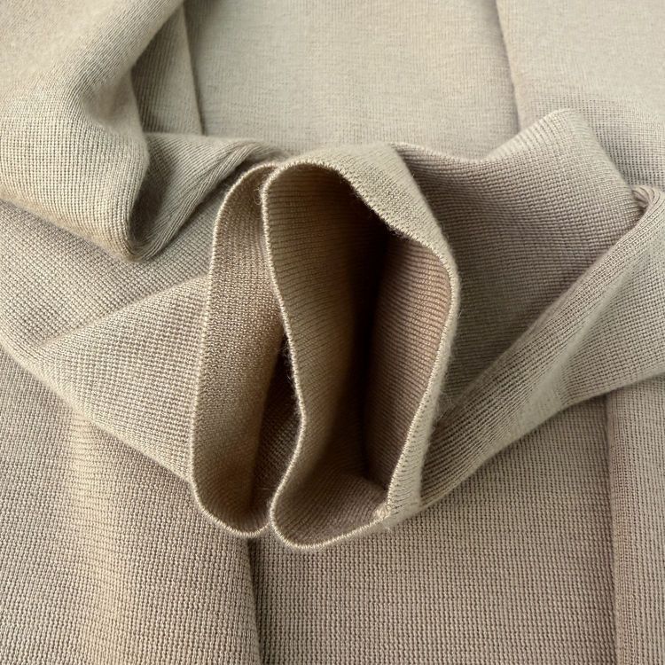 Gucci Gucci Button Shoulder Cashmere Sweater Size S Size S / US 4 / IT 40 - 12 Thumbnail